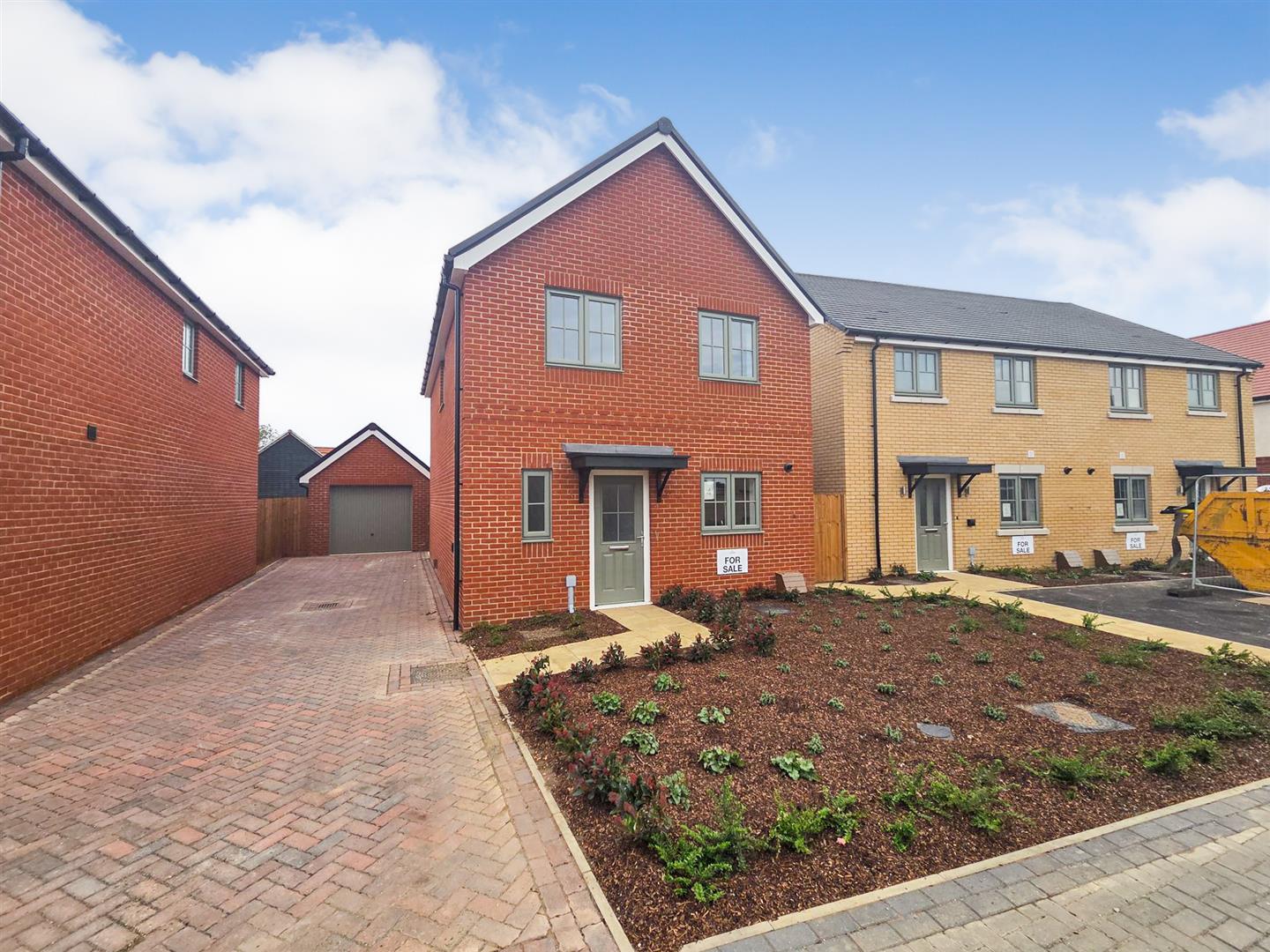 3 bed property in 7 Skylark View, Biggleswade